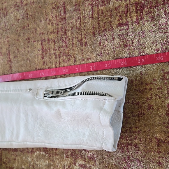 BLANKNYC Faux Leathet Moto Jacket - Picture 5 of 13